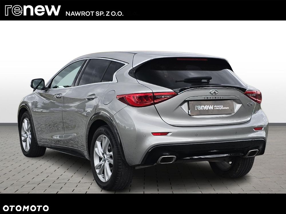 Infiniti Q30 1.6t Luxe 7DCT - 3