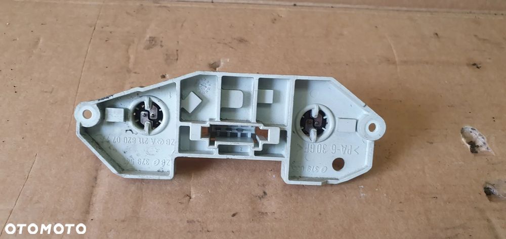 Wkład lampy lewy tył tylny Mercedes E-Klasa W211 Kombi A2118200777 - 4