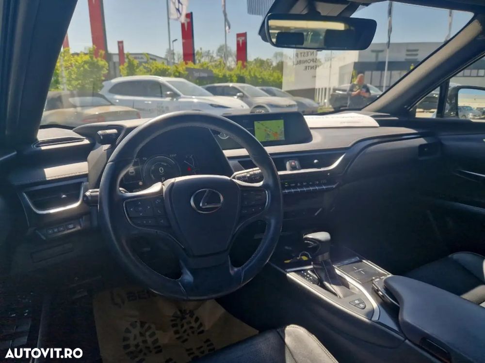 Lexus UX 250h E-FOUR Luxury ML - 9