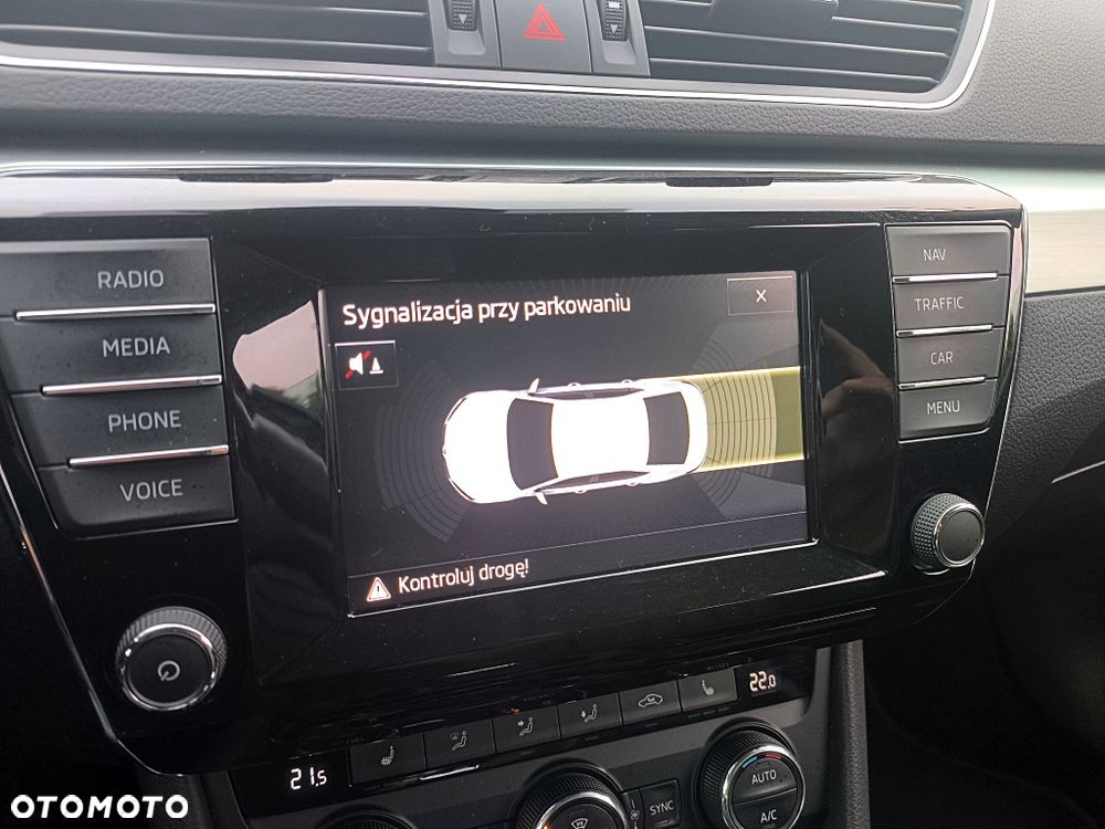 Skoda Superb 2.0 TDI DSG Premium Edition - 37