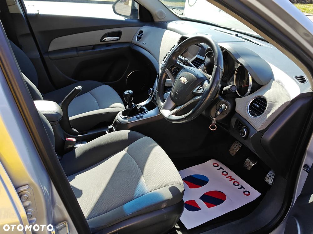 Chevrolet Cruze 2.0 LT - 17