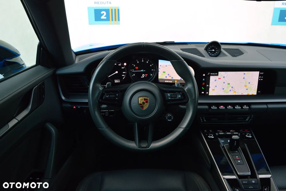 Porsche 911 Carrera 4S - 23