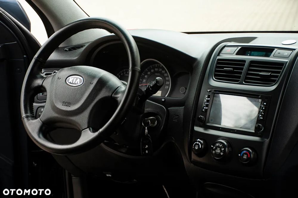 Kia Sportage 2.0 2WD Attract - 25