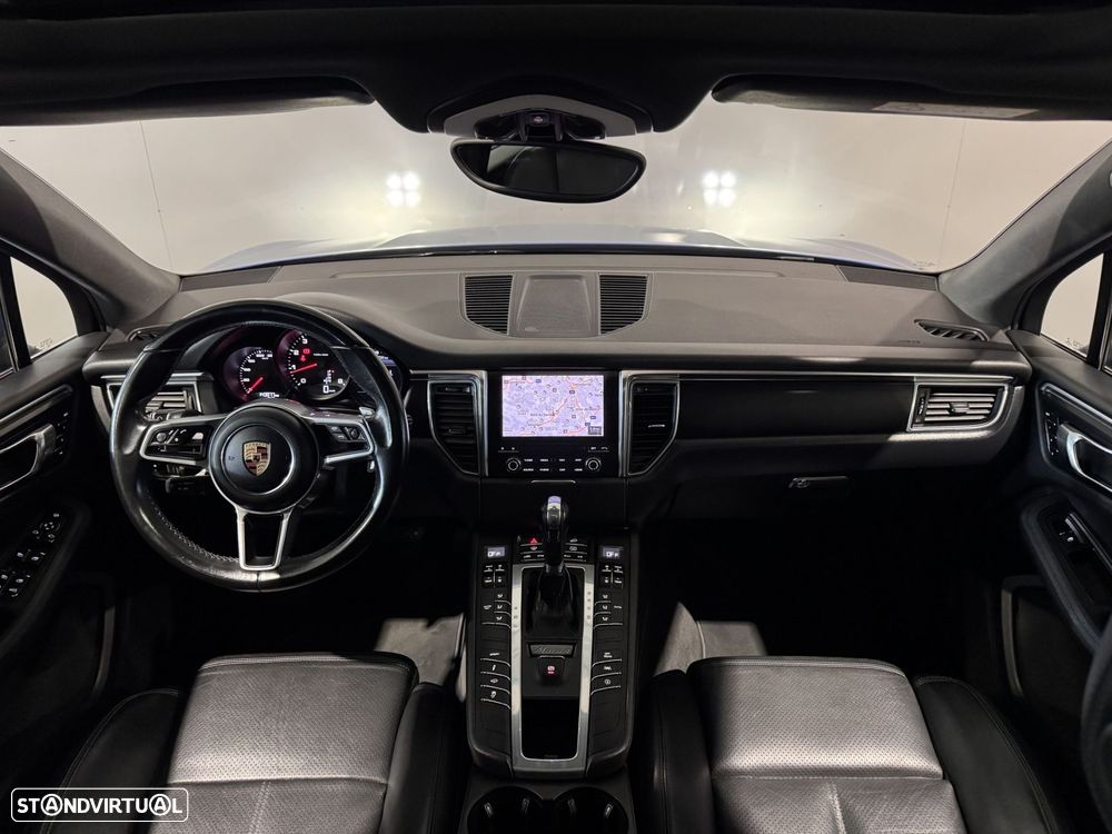 Porsche Macan - 31