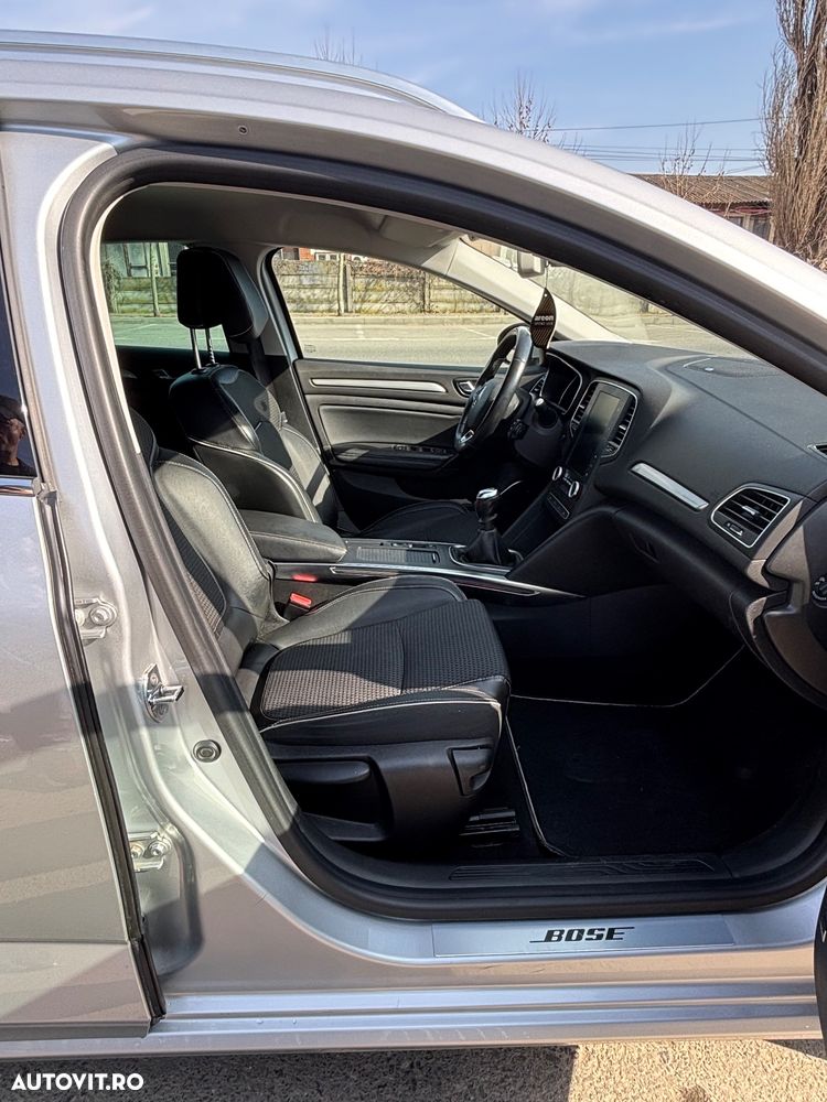 Renault Megane ENERGY TCe 130 BOSE EDITION - 3