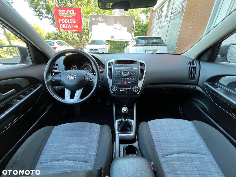 Kia Ceed 1.4 CVVT Spirit - 11