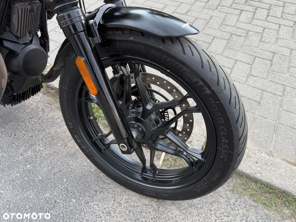 Moto Guzzi V7 - 21
