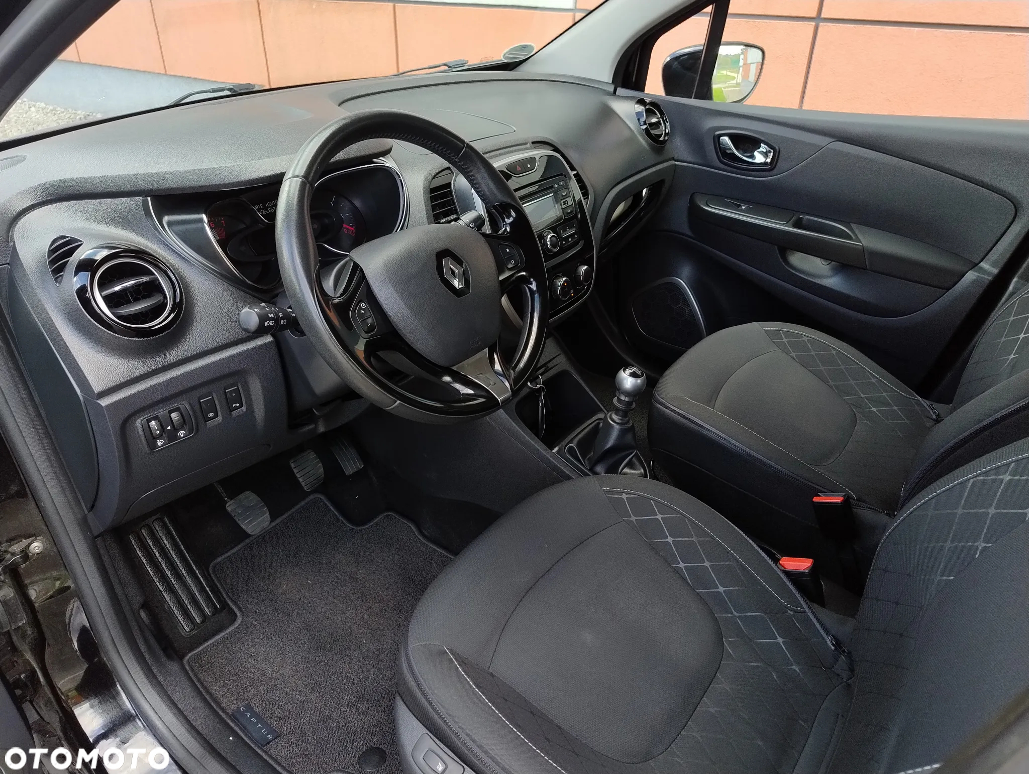 Renault Captur 1.2 Energy TCe Limited - 8