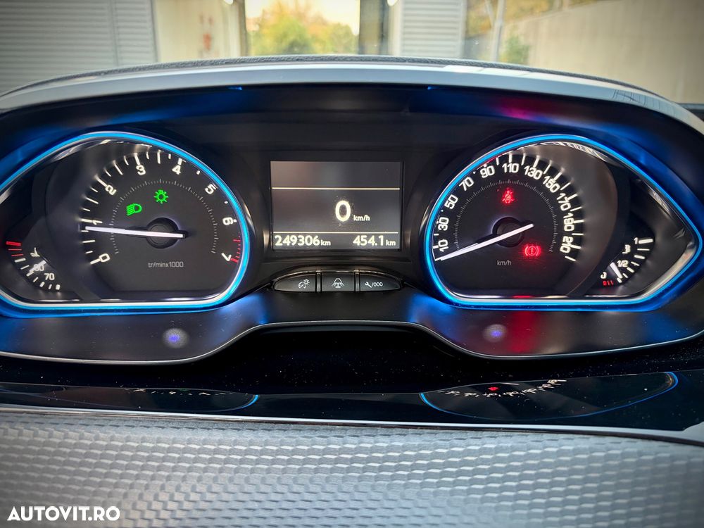 Peugeot 2008 PureTech 110 Stop&Start Allure - 15
