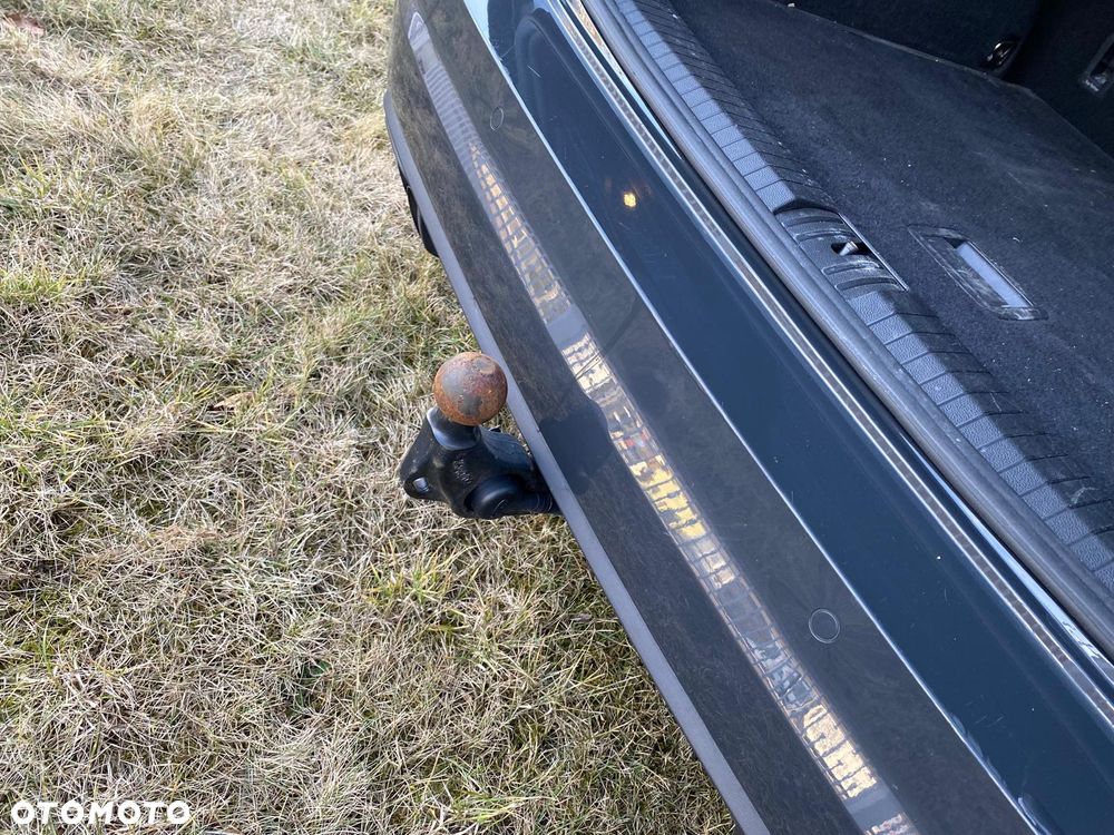 Volkswagen Touran 2.0 TDI SCR DSG Move - 20