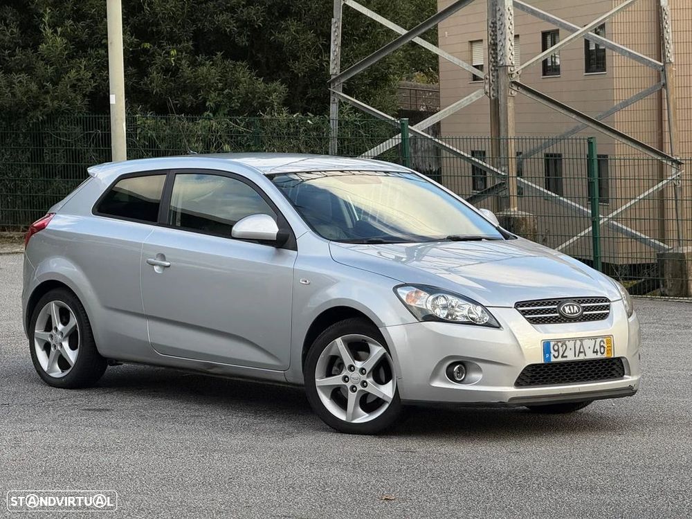 Kia Ceed S Coupé 1.6 CRDi EX - 1
