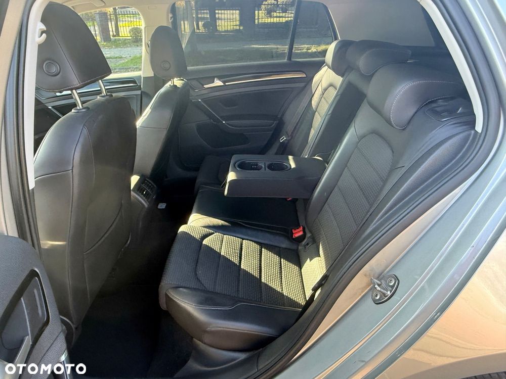 Volkswagen Golf 1.4 TSI BMT Comfortline - 14