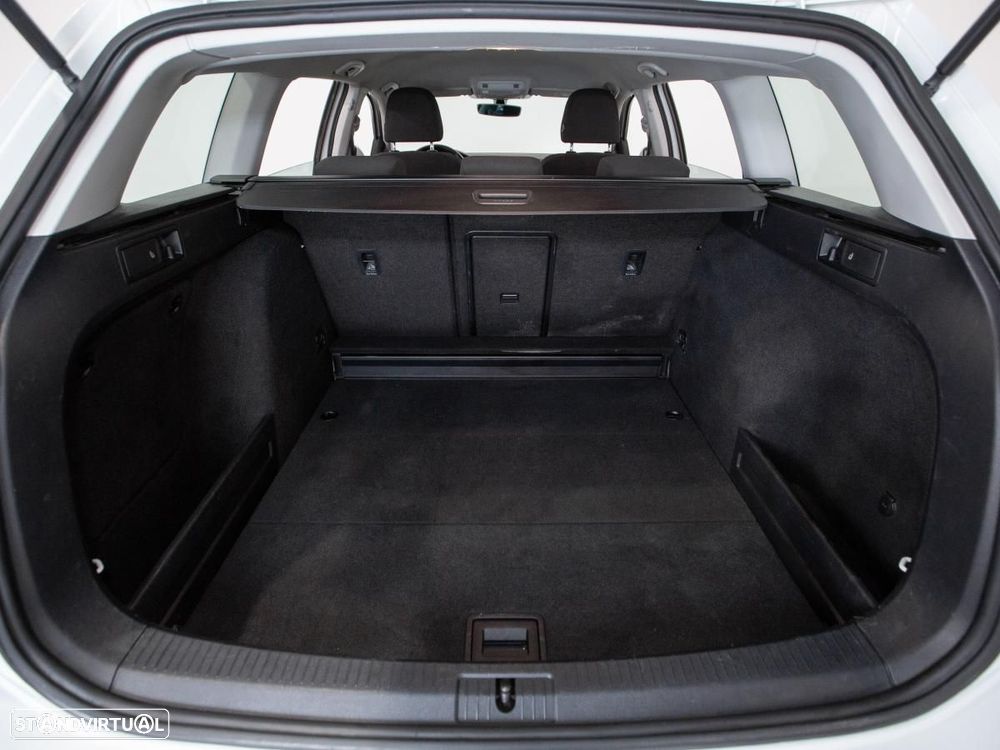 VW Golf Variant 1.6 TDi Confortline - 11