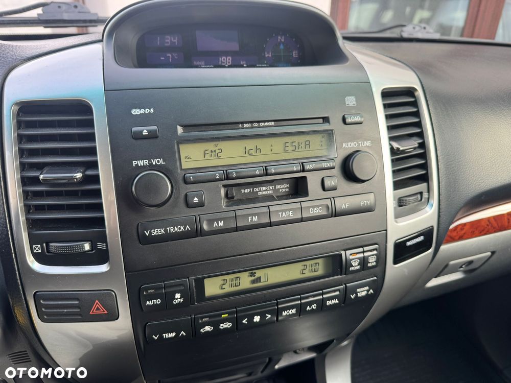 Toyota Land Cruiser - 25