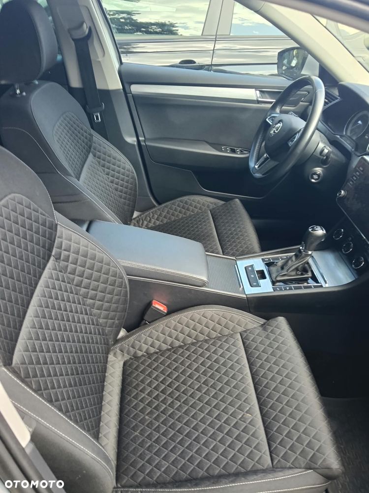 Skoda Superb 2.0 TSI Ambition DSG - 10