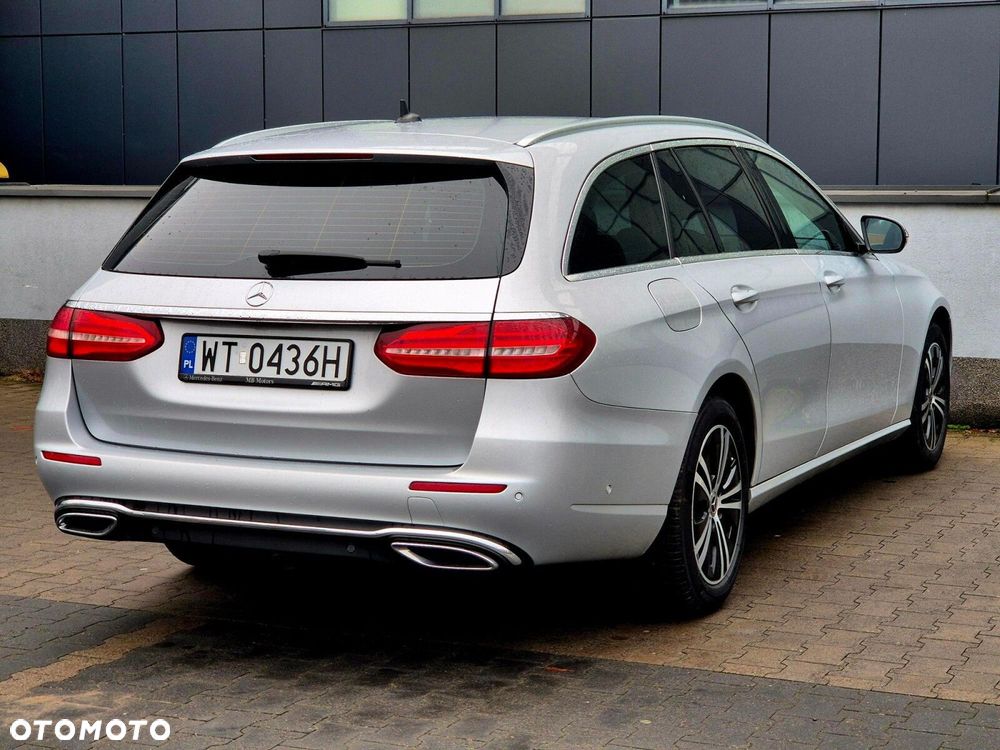 Mercedes-Benz Klasa E - 21