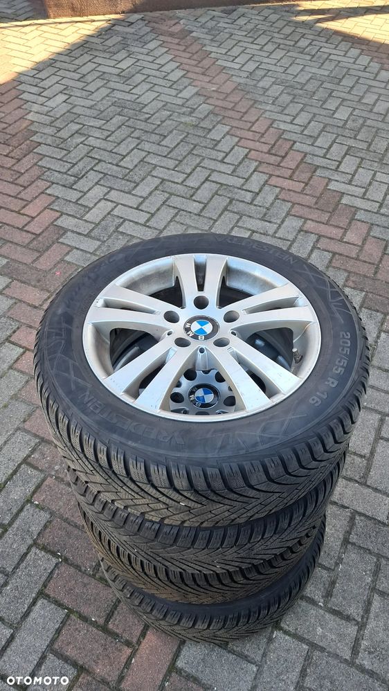 BMW Seria 1 116i - 26
