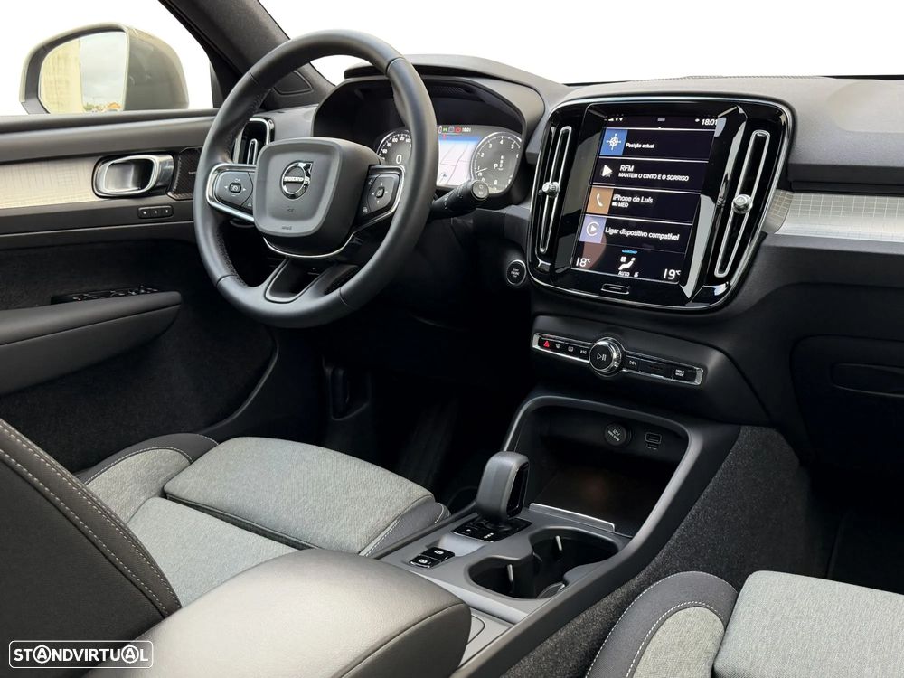 Volvo XC 40 2.0 B4 Momentum Plus - 5