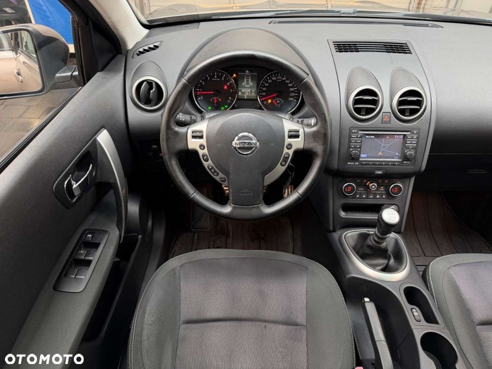 Nissan Qashqai+2 - 23