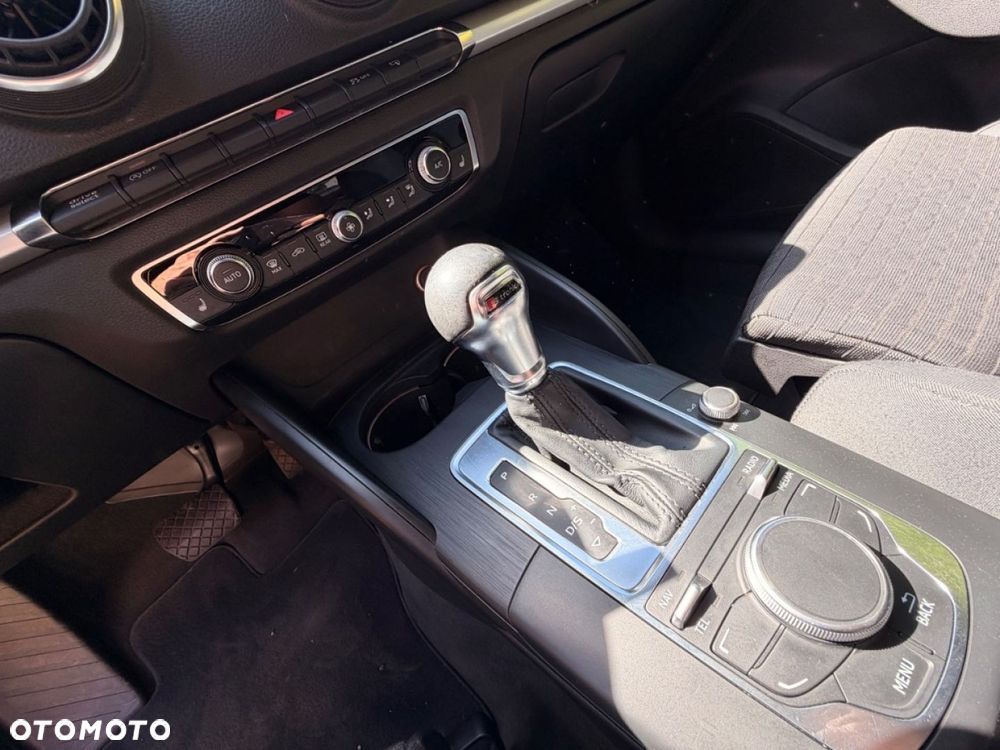 Audi A3 Sportback - 13