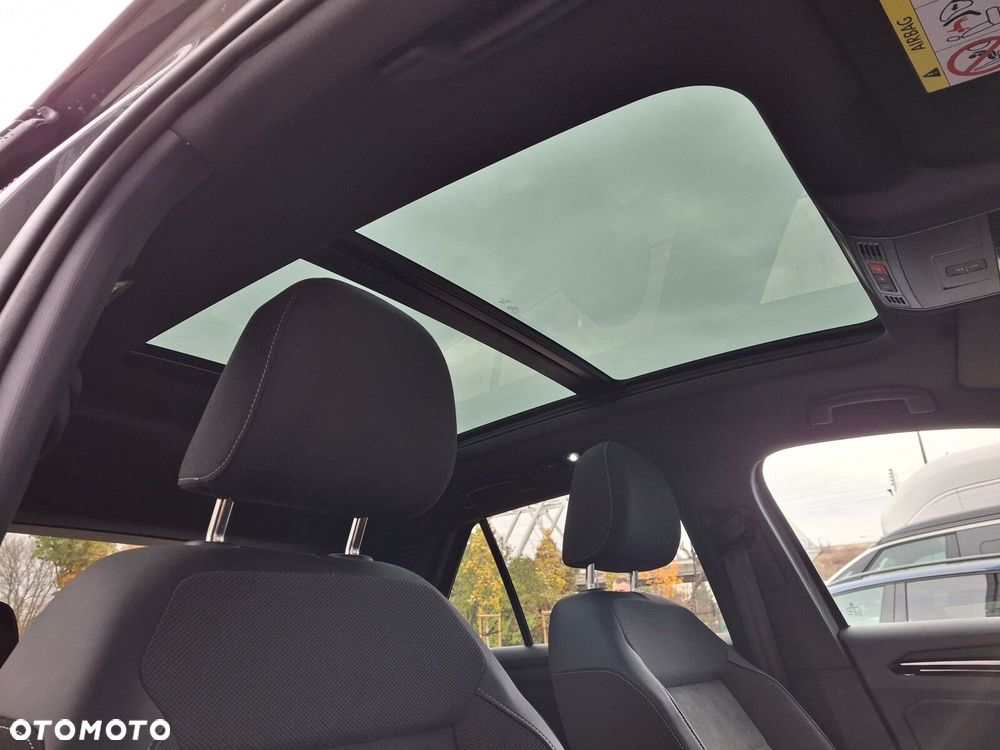 Volkswagen T-Roc - 28