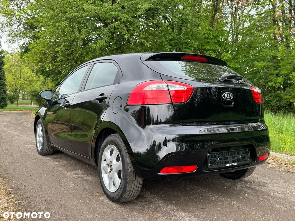 Kia Rio - 7