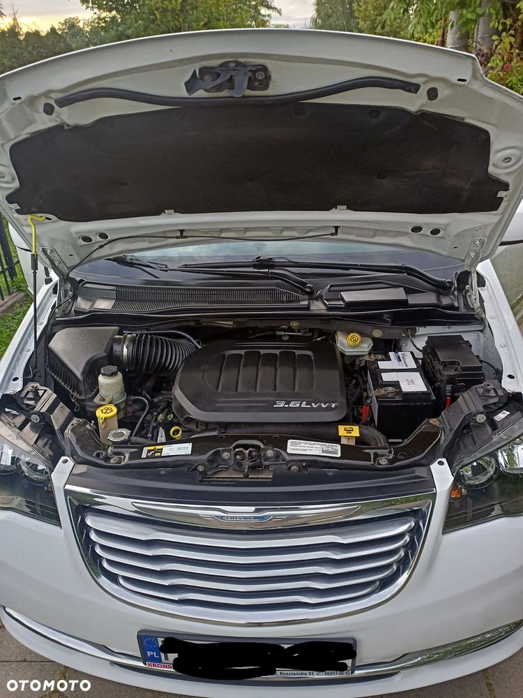 Chrysler Town & Country 3.6 Touring - 4