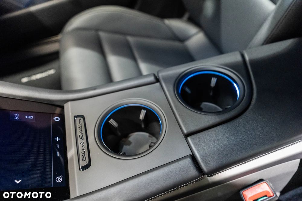Porsche Taycan 105kWh 4 Black Edition - 27