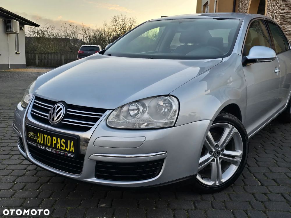 Volkswagen Jetta 1.6 United - 3