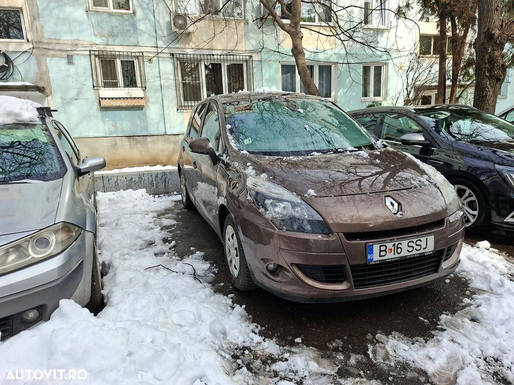Renault Scenic - 1