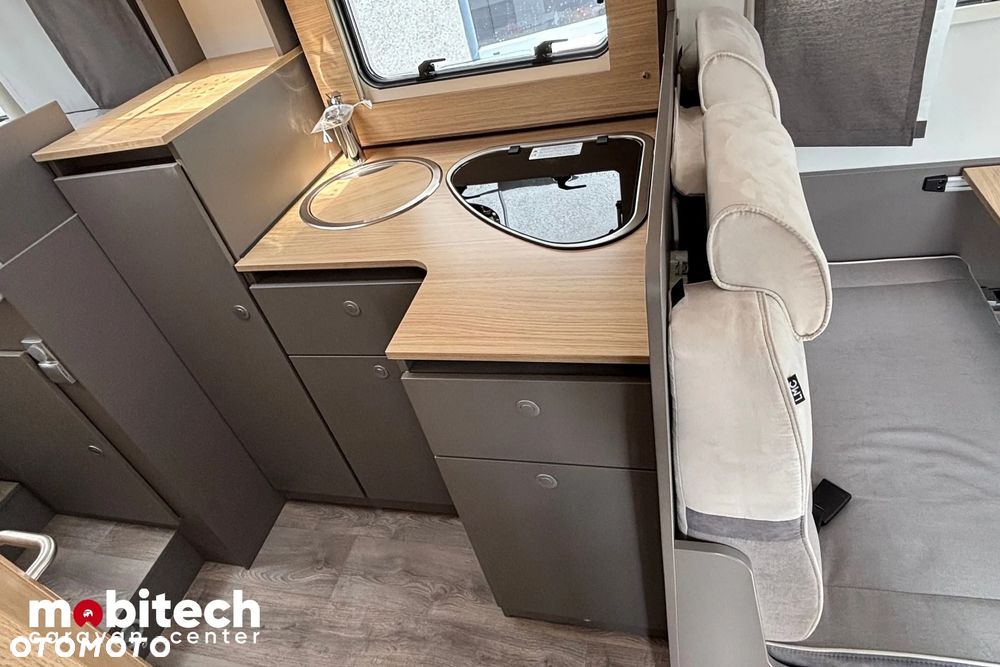 LMC TOURER H 664 G - 16