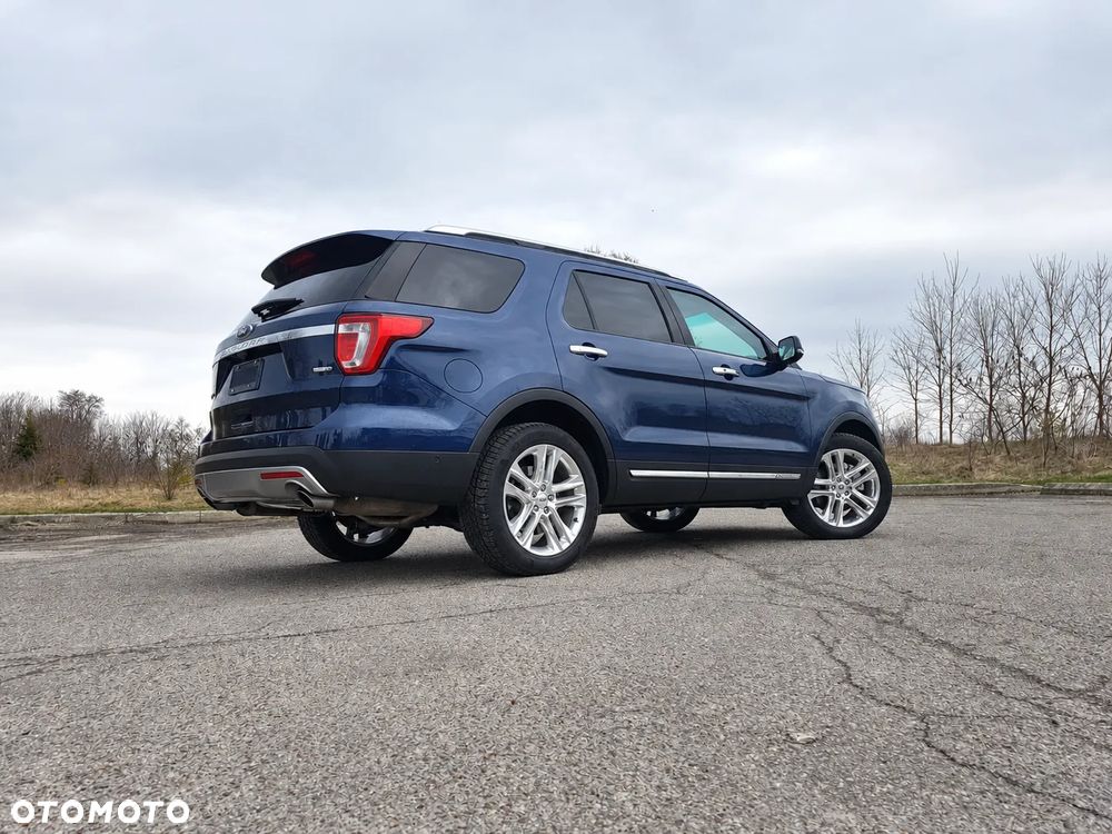 Ford Explorer - 4