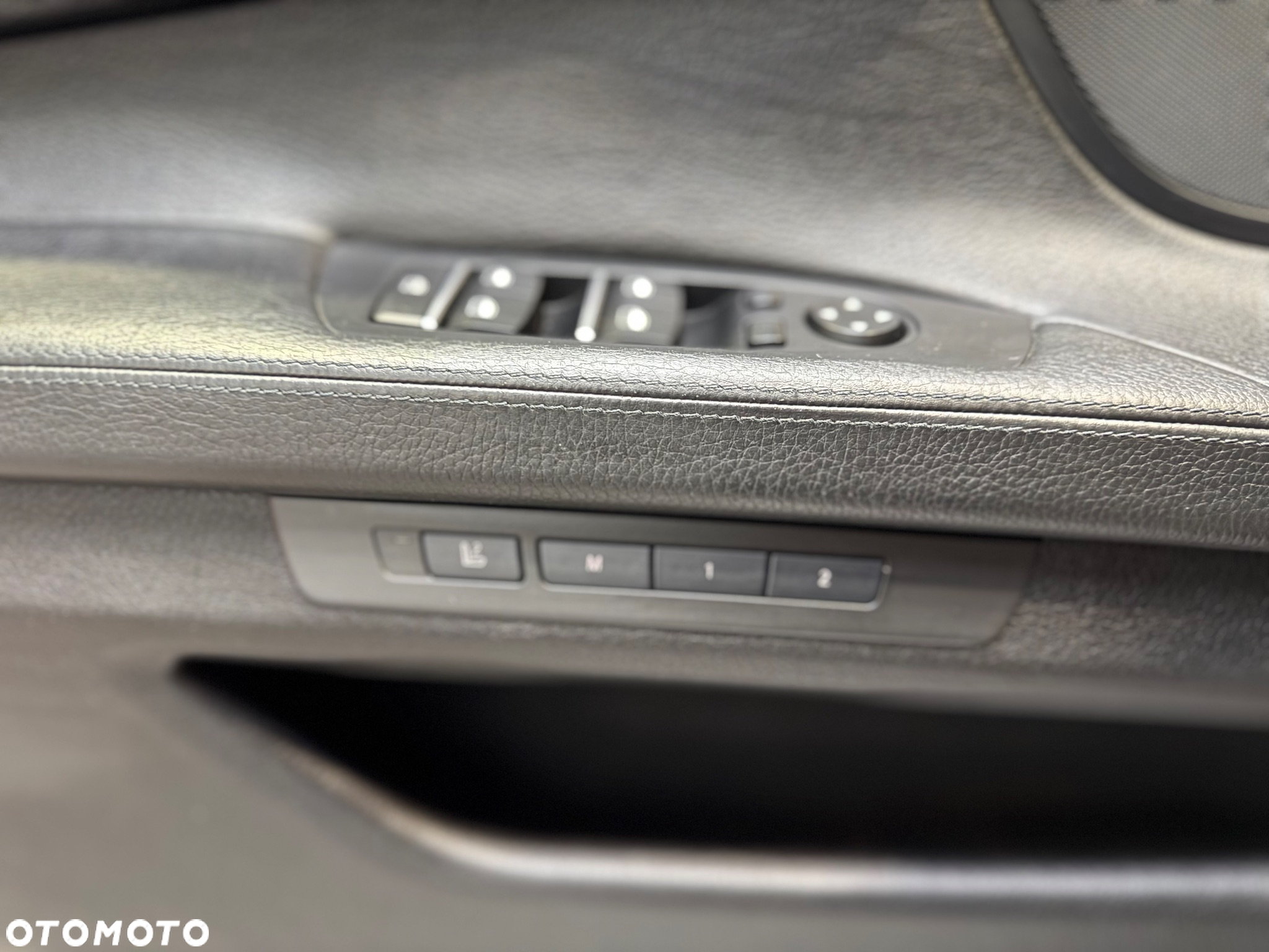 BMW Seria 7 740Li - 16