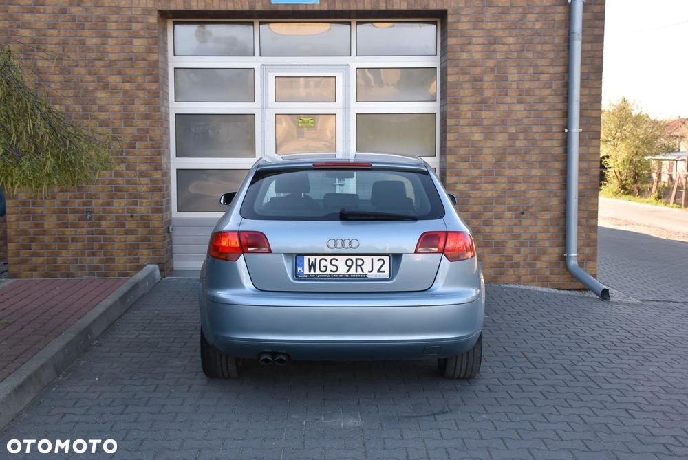 Audi A3 Sportback 2.0 TDI Ambiente - 28