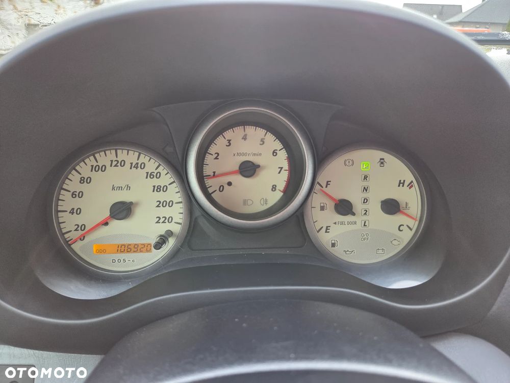 Toyota RAV4 2.0 VVT-i 4x4 - 10