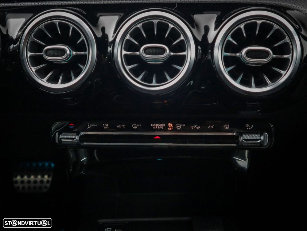 Mercedes-Benz A 250 e 8G-DCT Edition AMG Line - 28