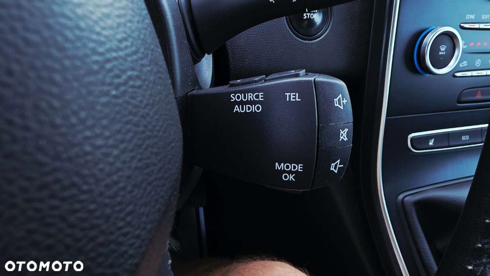 Renault Scenic ENERGY TCe 115 INTENS - 25