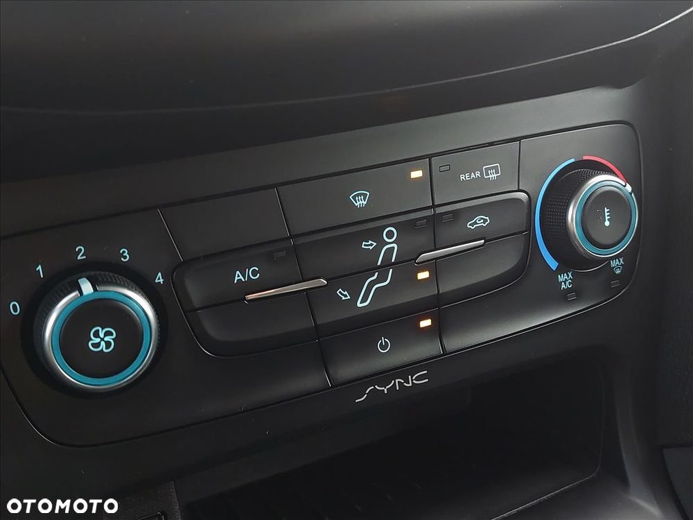 Ford Focus 1.6 Trend - 16