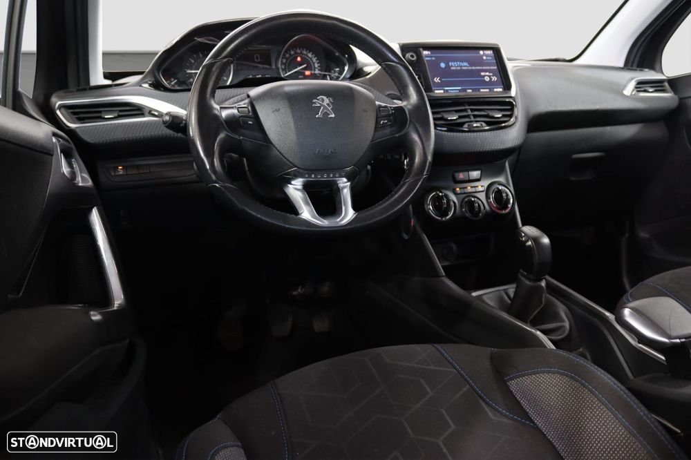 Peugeot 2008 PureTech 82 Style - 4