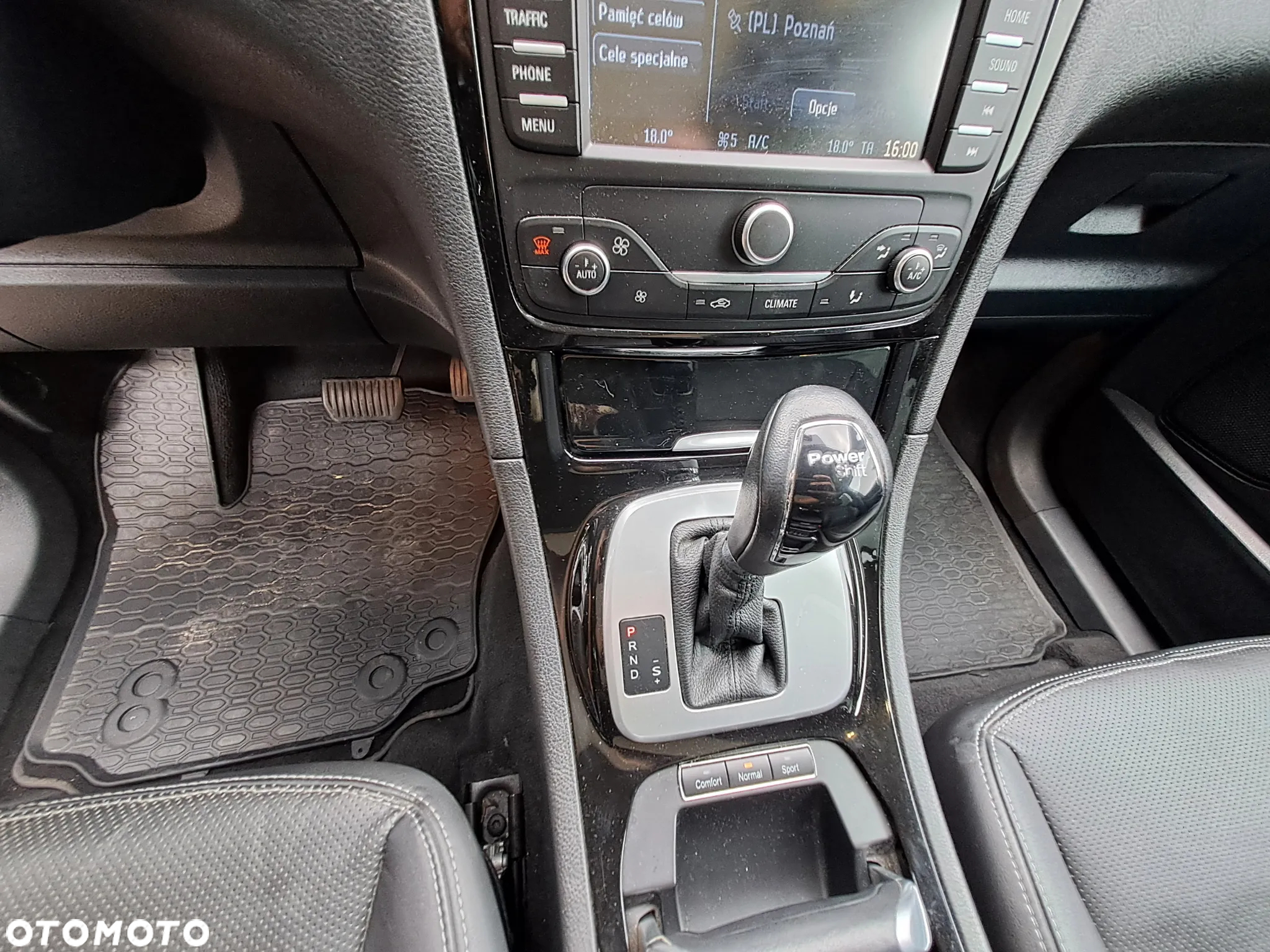 Ford S-Max - 13