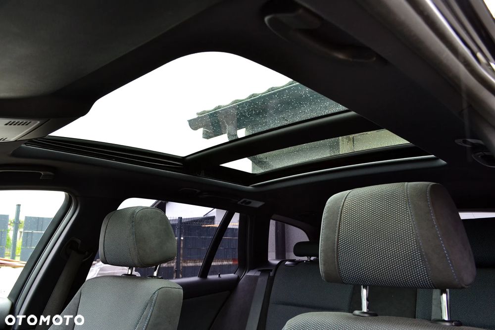 BMW Seria 3 320d xDrive DPF Edition Sport - 16