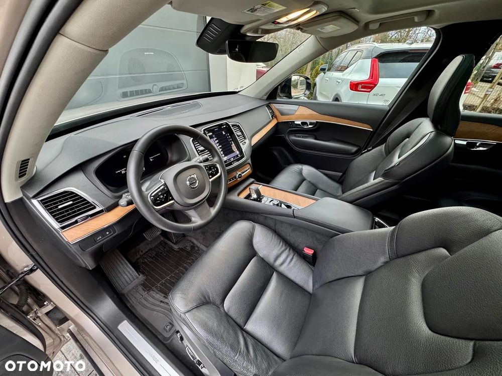 Volvo XC 90 - 16