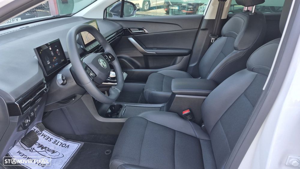 MG MG4 64 kWh Luxury - 14