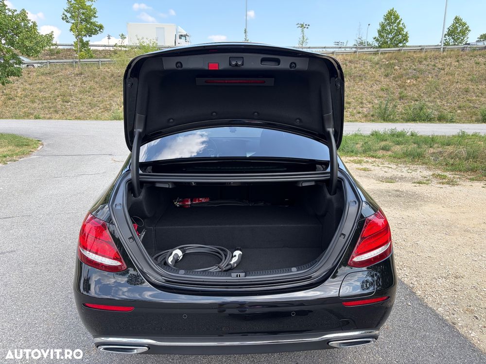 Mercedes-Benz E 300 Aut. - 33