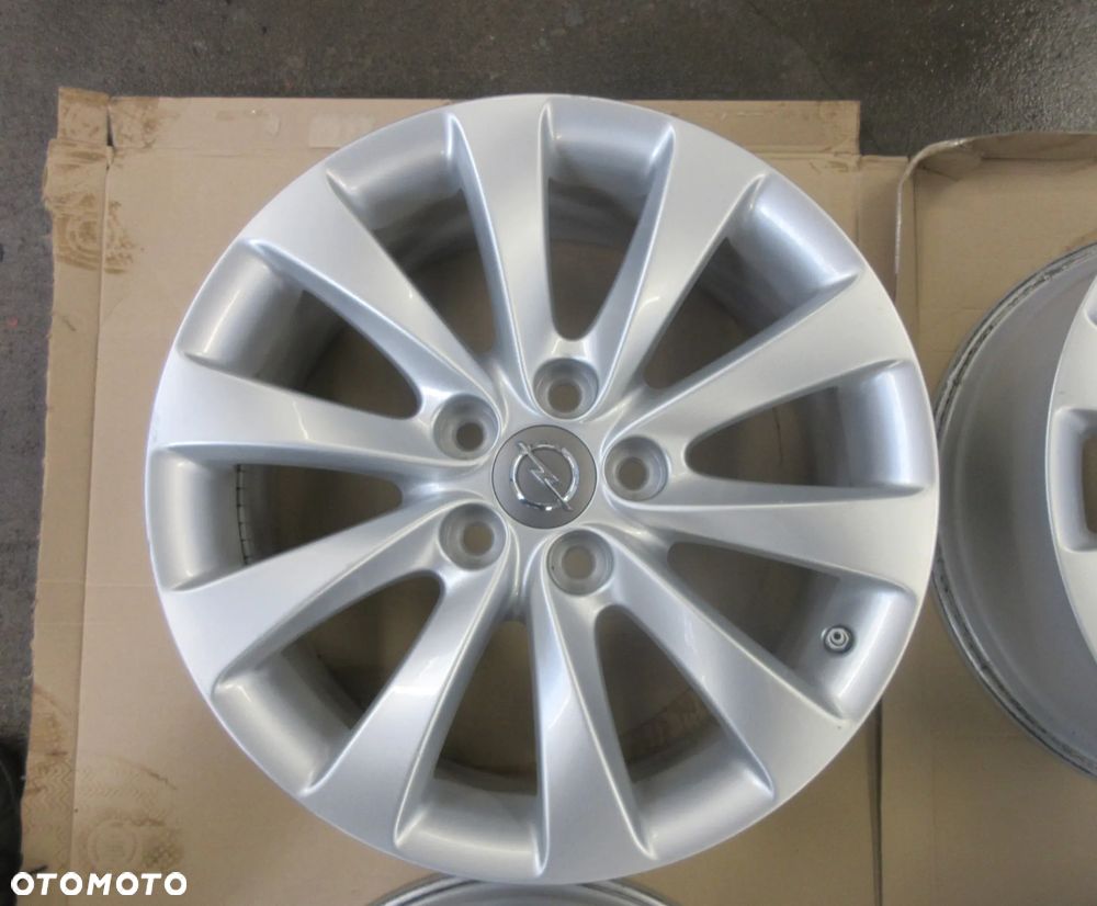 KOŁA FELGI ALUMINIOWE ALUFELGI OPEL INSIGNIA A 18 - 2