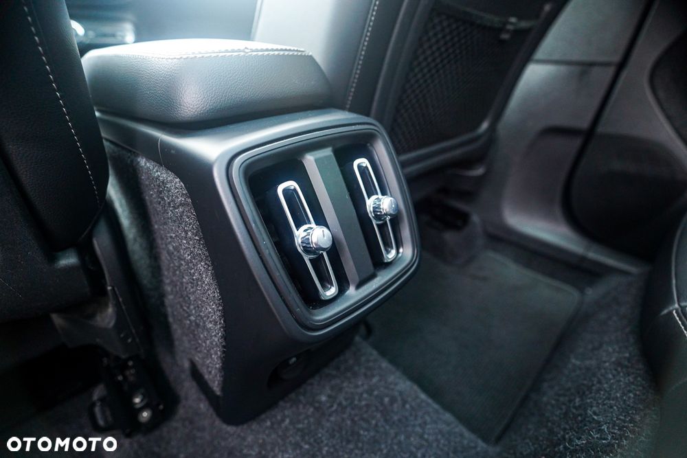 Volvo XC 40 D3 Geartronic Inscription - 37