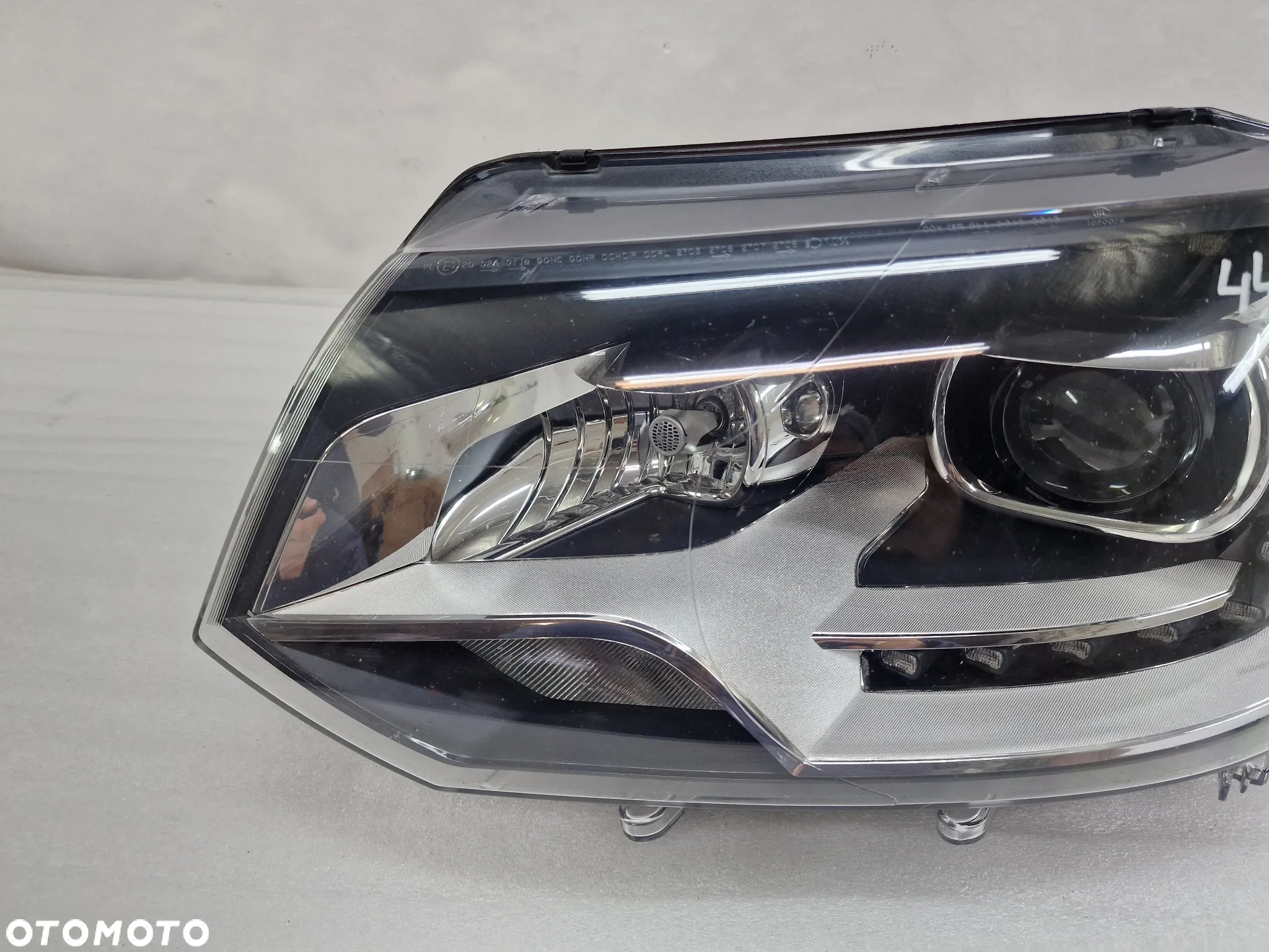 VW T5 LIFT 7E0 / 7E5 MULTIVAN / CARAVELLE 10- LEWA LAMPA PRZEDNIA PRZÓD LEWY XENON + LED , NR 7E5941015 , NR AUKCJI LPP44 - 3