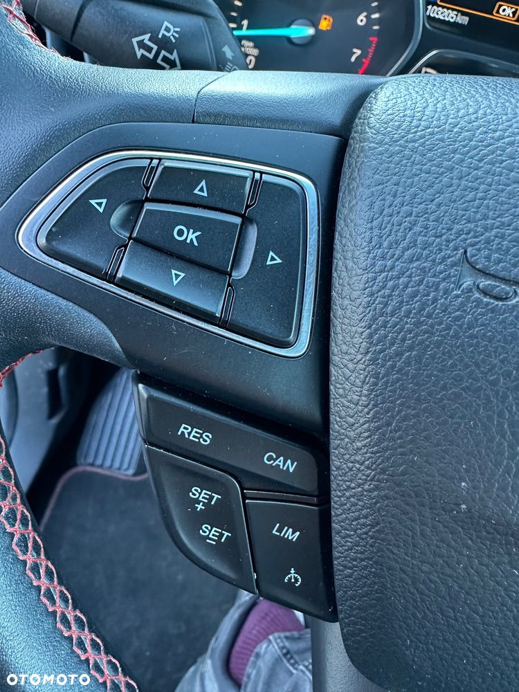 Ford Kuga 1.5 EcoBoost 2x4 ST-Line - 15