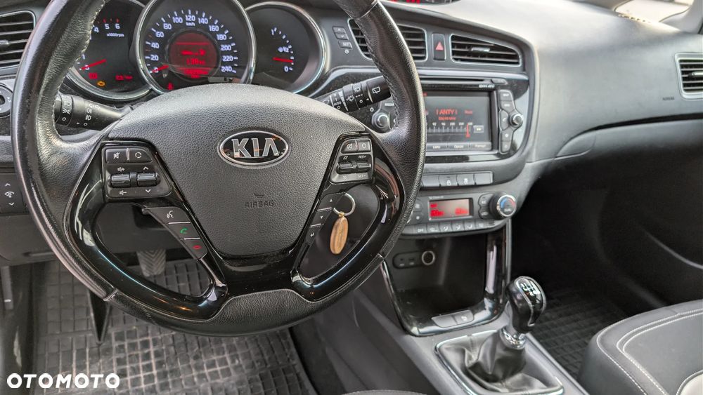 Kia Ceed - 19