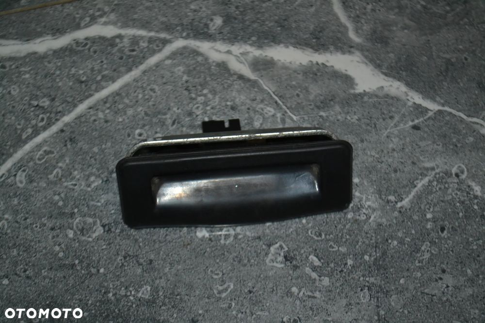 SKODA SUPERB FABIA II KLAMKA KLAPY BAGAŻNIKA TYŁ MIKROSTYK 3T0827566C - 1